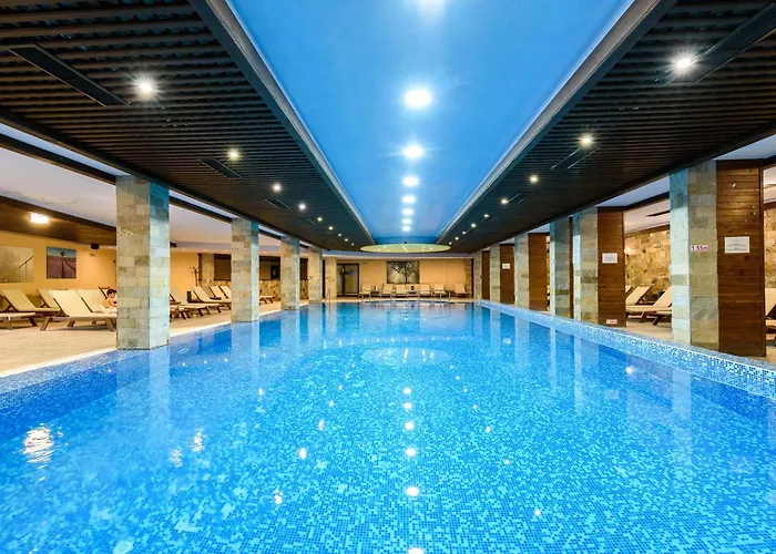 Grand Royale Apartment Complex & Spa